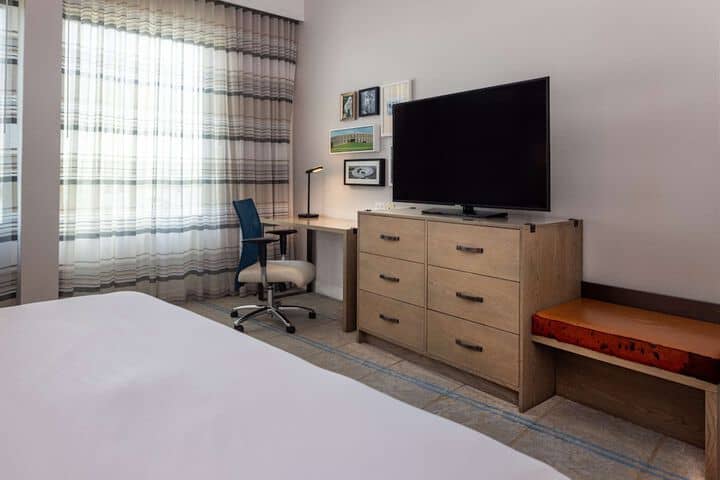 Room 28 of 59