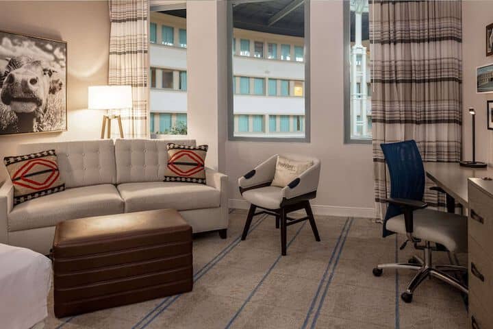 Room 4 of 59